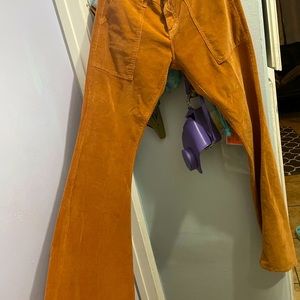 Mother the brand usually goes for 300$ retail jeans flare size32 but fits30